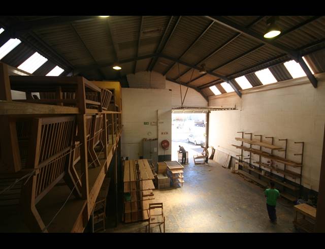 320M² FACTORY TO LET IN KILLARNEY GARDENS